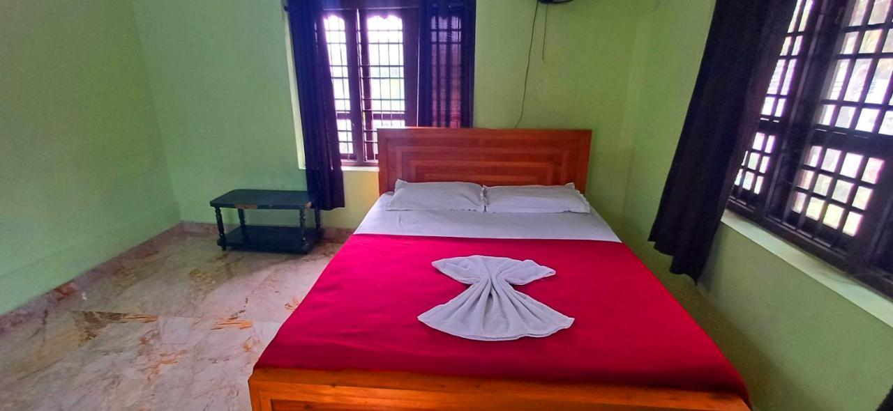 Empire Homestay Kalpatta Buitenkant foto