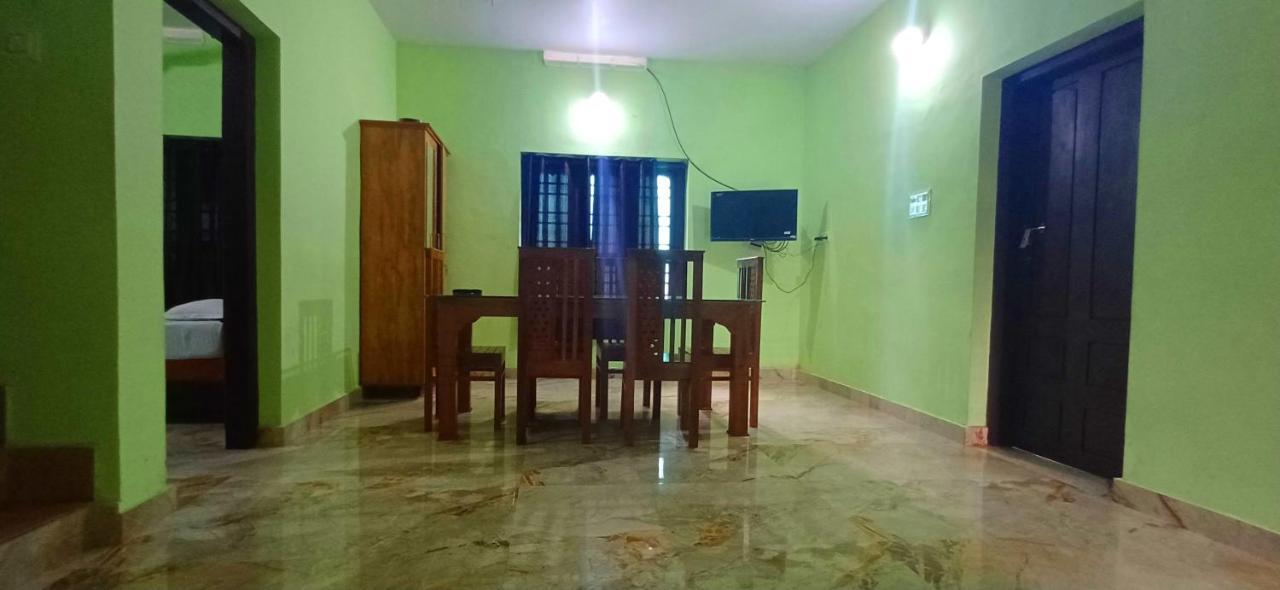Empire Homestay Kalpatta Buitenkant foto