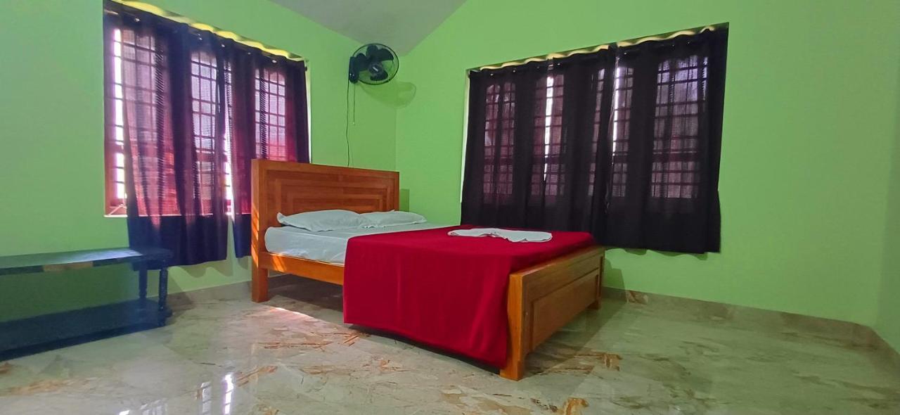 Empire Homestay Kalpatta Buitenkant foto