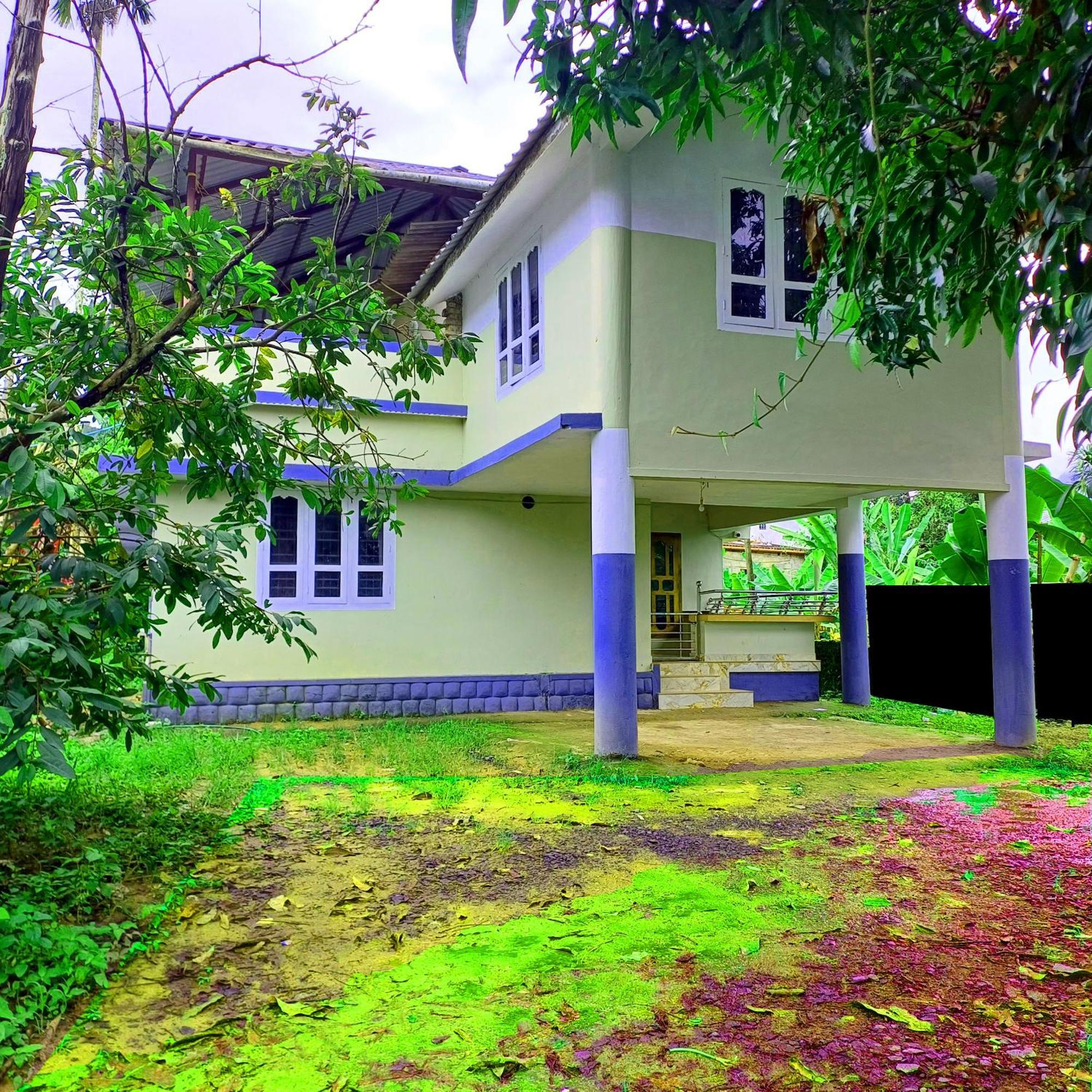 Empire Homestay Kalpatta Buitenkant foto